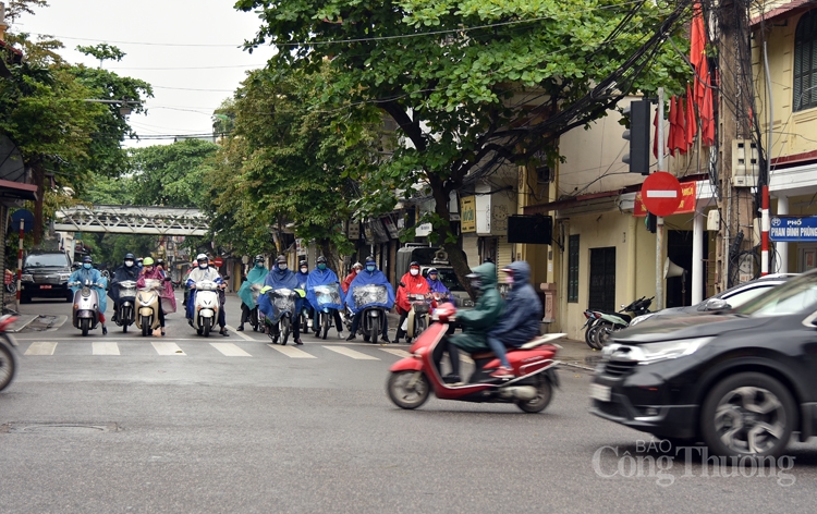 lo ngai chua he t ca ch ly duong pho ha noi da dong tro lai