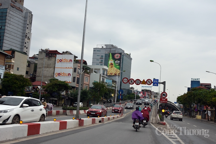 lo ngai chua he t ca ch ly duong pho ha noi da dong tro lai