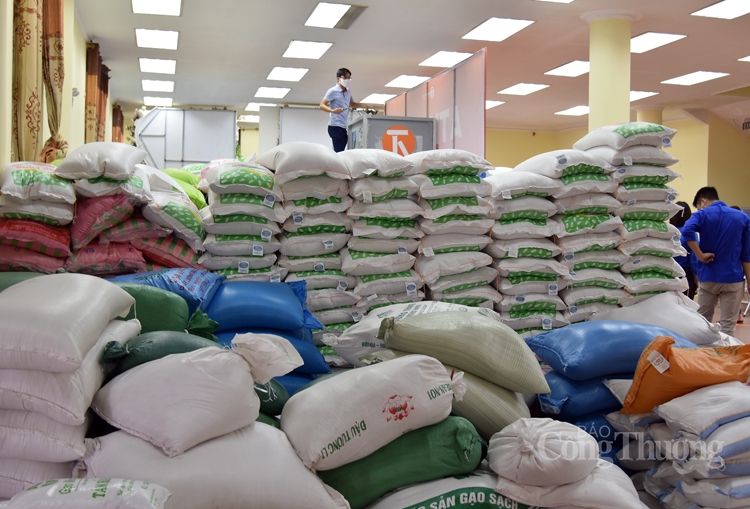 ha noi am tinh nguoi nhung ngay cach ly