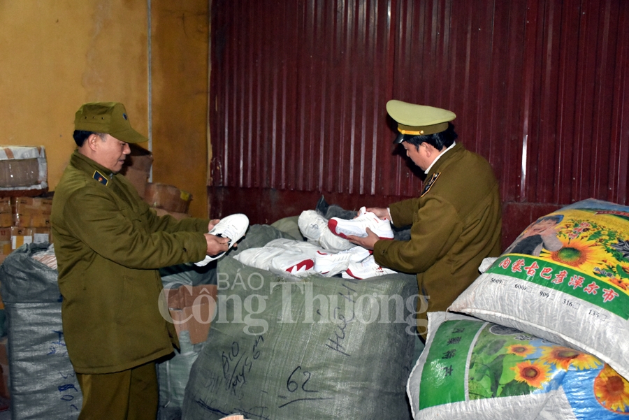 QLTT Lạng Sơn: Khẳng định vai trò nòng cốt kiểm soát thị trường qltt lang son khang dinh vai tro nong cot kiem soat thi truong