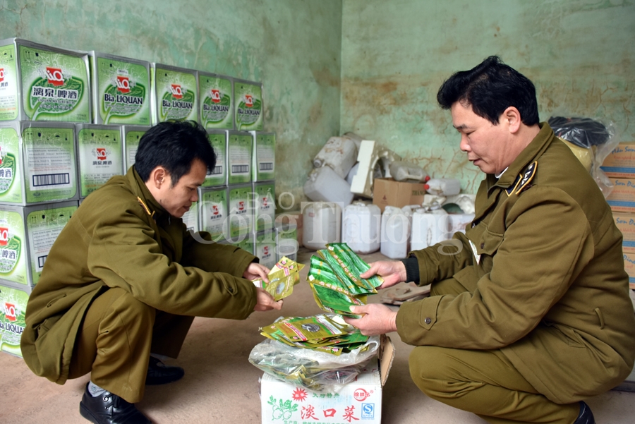 QLTT Lạng Sơn: Khẳng định vai trò nòng cốt kiểm soát thị trường qltt lang son khang dinh vai tro nong cot kiem soat thi truong
