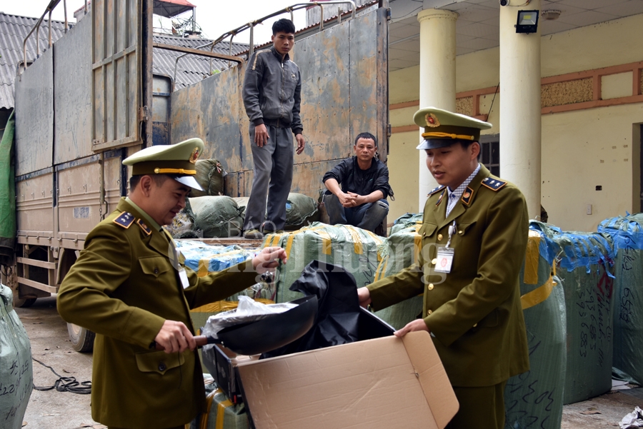 QLTT Lạng Sơn: Khẳng định vai trò nòng cốt kiểm soát thị trường qltt lang son khang dinh vai tro nong cot kiem soat thi truong