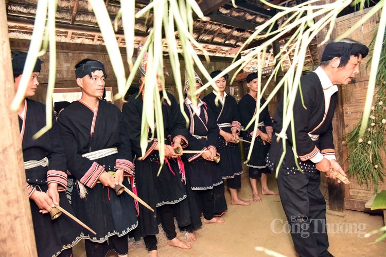 Tết cầu mùa, hội tụ giá trị nhân văn của người Dao Tiền