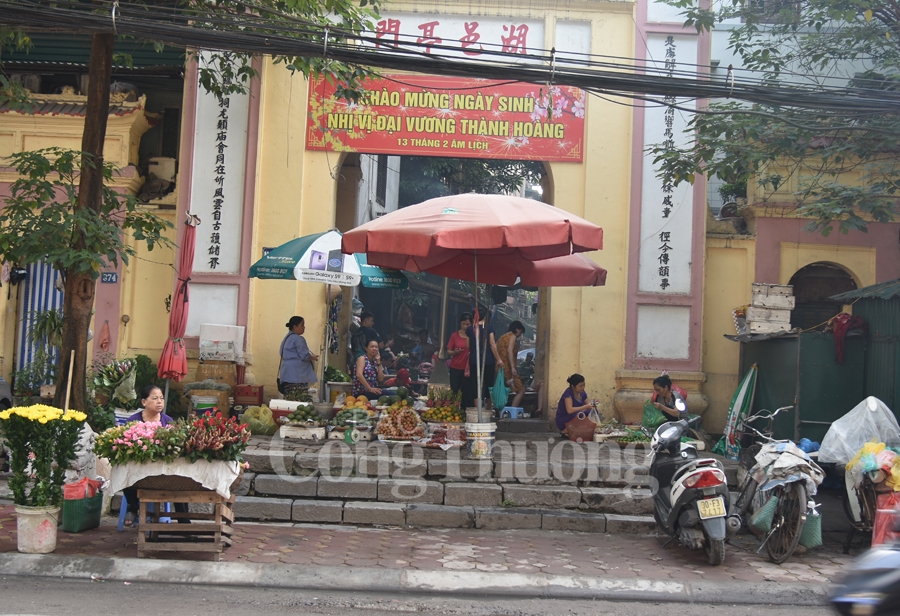 cong lang thuy khue net van hoa dac trung ha noi