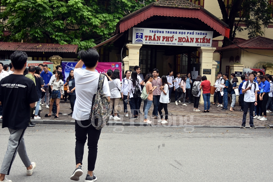 gan 900000 thi sinh bat dau ky thi thpt quoc gia