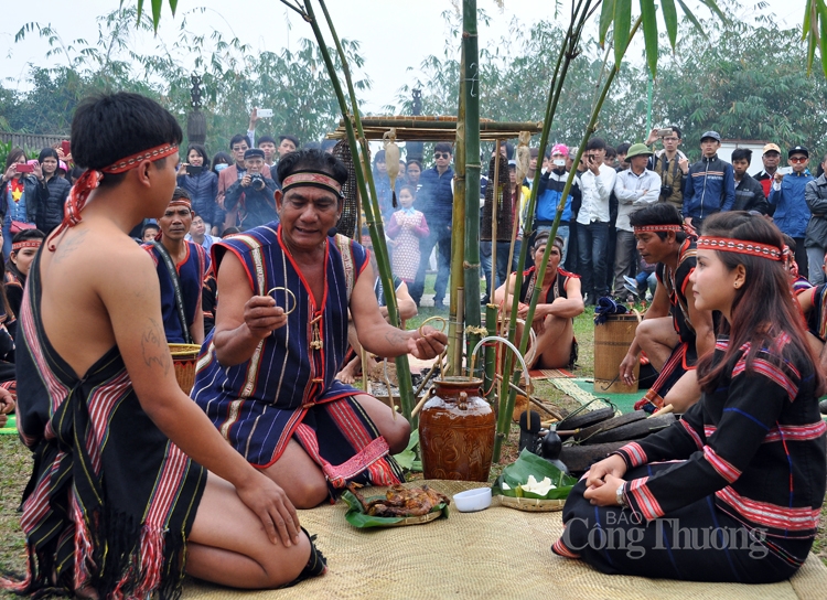 di du lich viet nam voi ngay hoi gia dinh tai ngoi nha chung