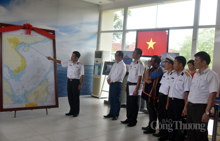 ngoi nha chung tiep nhan buc hai do viet nam
