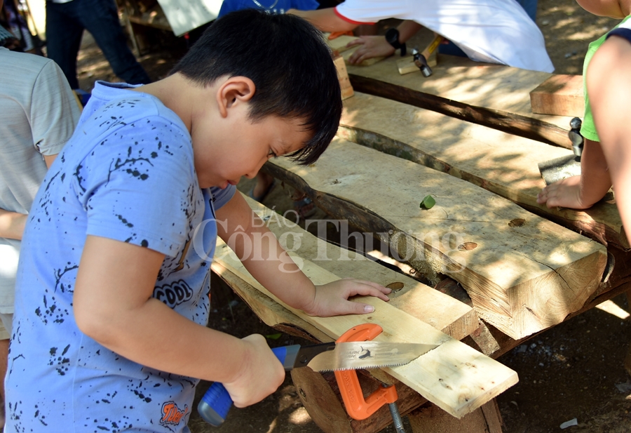 san choi phieu luu khuyen khich tre em tu do sang tao