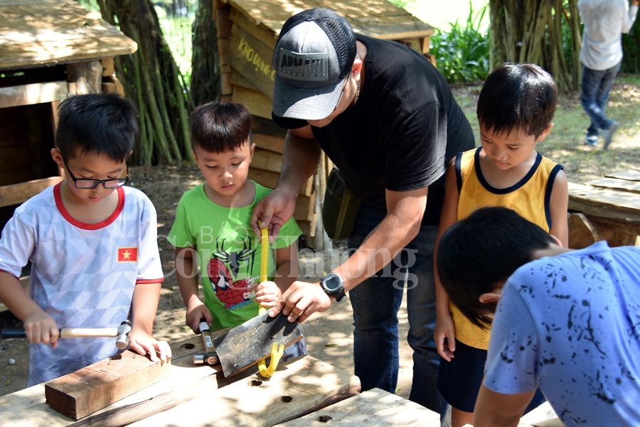 san choi phieu luu khuyen khich tre em tu do sang tao