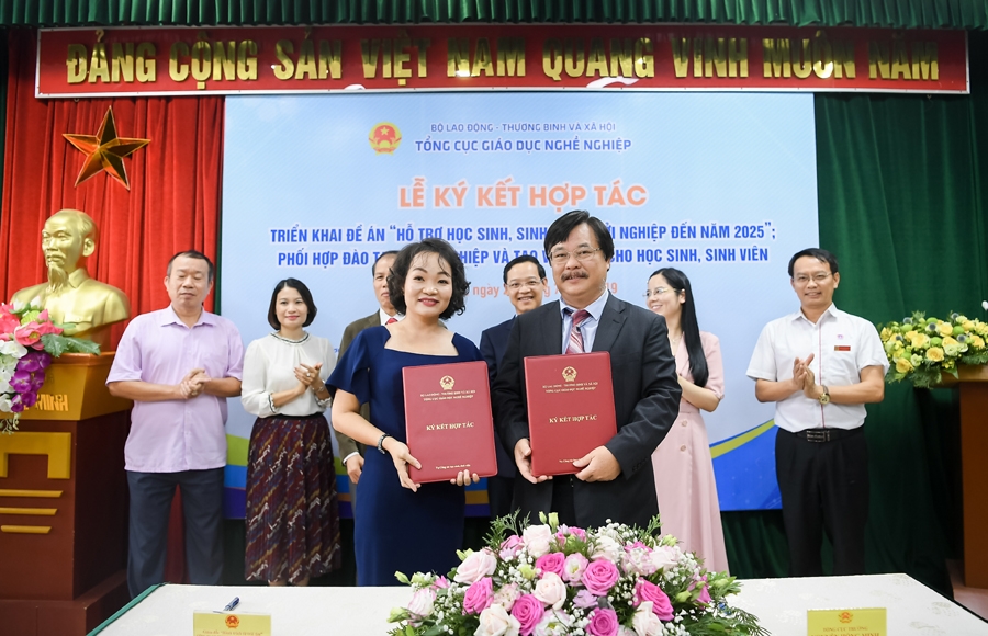 Trung Nguyên ký thỏa thuận hợp tác chiến lược với Bộ Lao động - Thương binh và Xã hội trung nguyen ky thoa thuan hop tac chien luoc voi bo lao dong thuong binh va xa hoi