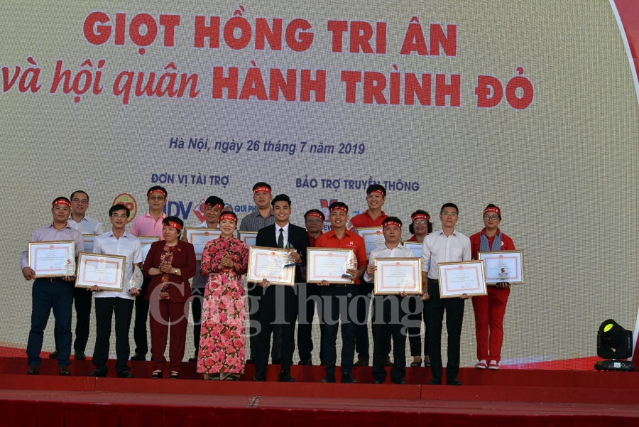 giot hong tri an va hoi quan hanh trinh do 2019
