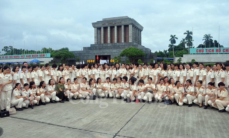 gan 60 trieu luot nguoi den tham vieng lang chu tich ho chi minh