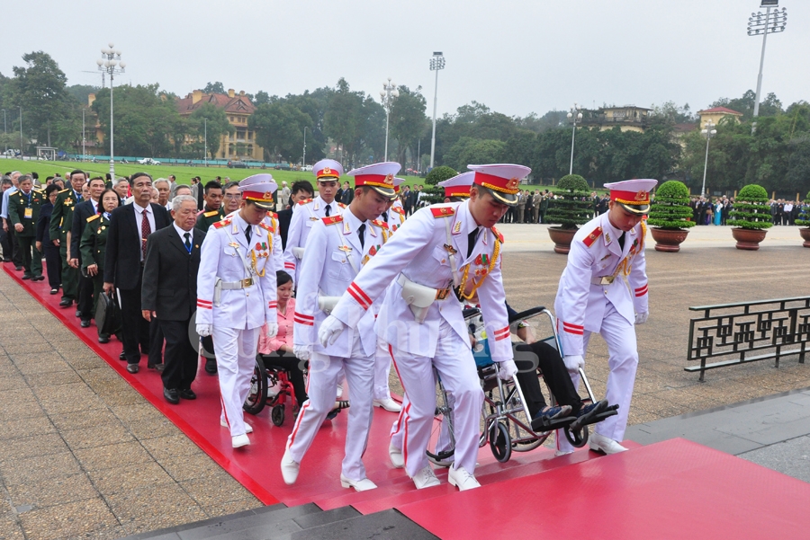 gan 60 trieu luot nguoi den tham vieng lang chu tich ho chi minh