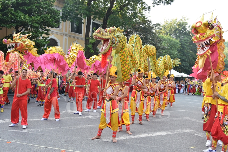 lien hoan mua rong truyen thong ha noi 2019