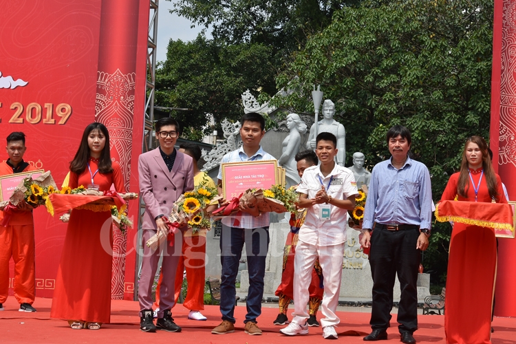 lien hoan mua rong truyen thong ha noi 2019