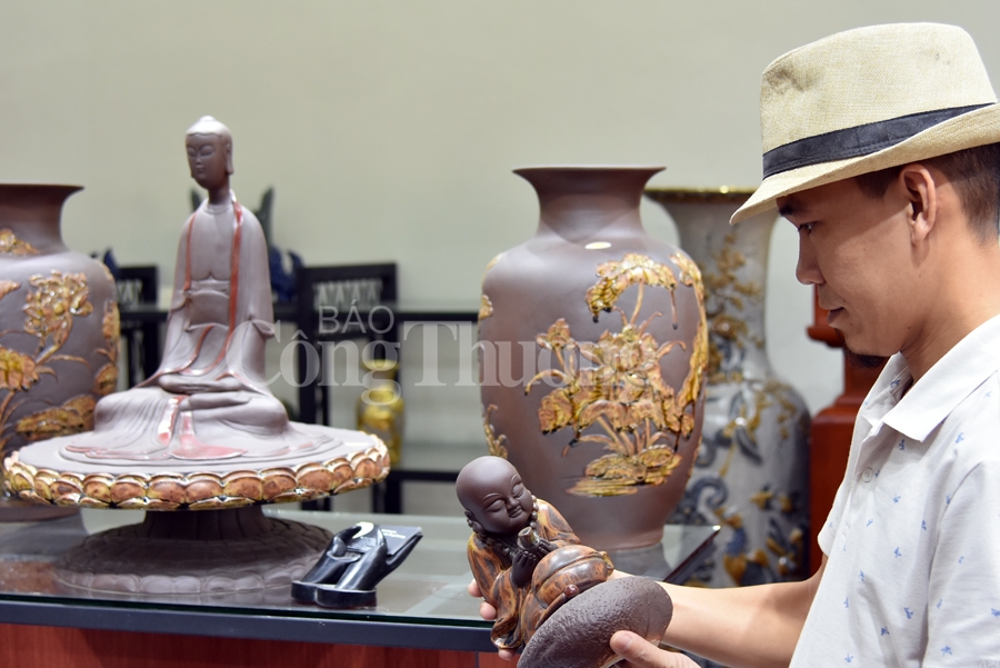 suc bat lang nghe gom giang cao