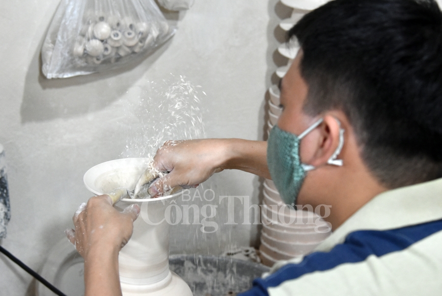 suc bat lang nghe gom giang cao