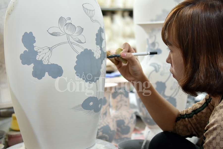 suc bat lang nghe gom giang cao