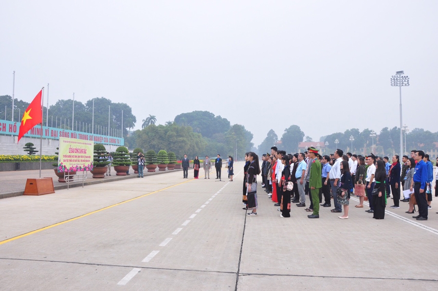 120 guong dan toc thieu so tieu bieu bao cong dang bac