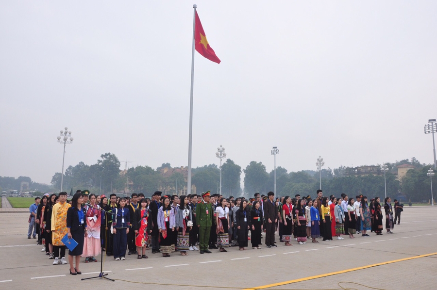 120 guong dan toc thieu so tieu bieu bao cong dang bac