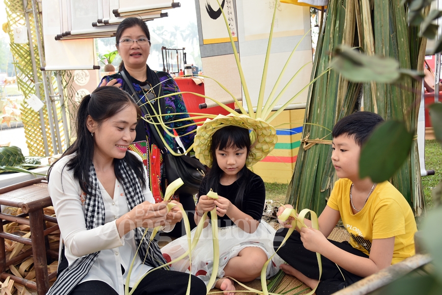 hanh trinh ve voi xu dua ben tre