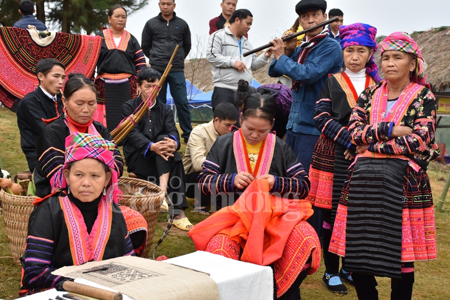 vui cho phien chao don nam moi tai ngoi nha chung