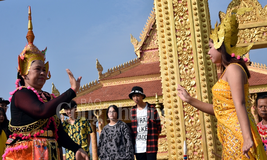 Nghệ thuật Rô Băm tại “Ngôi nhà chung” nghe thuat ro bam tai ngoi nha chung