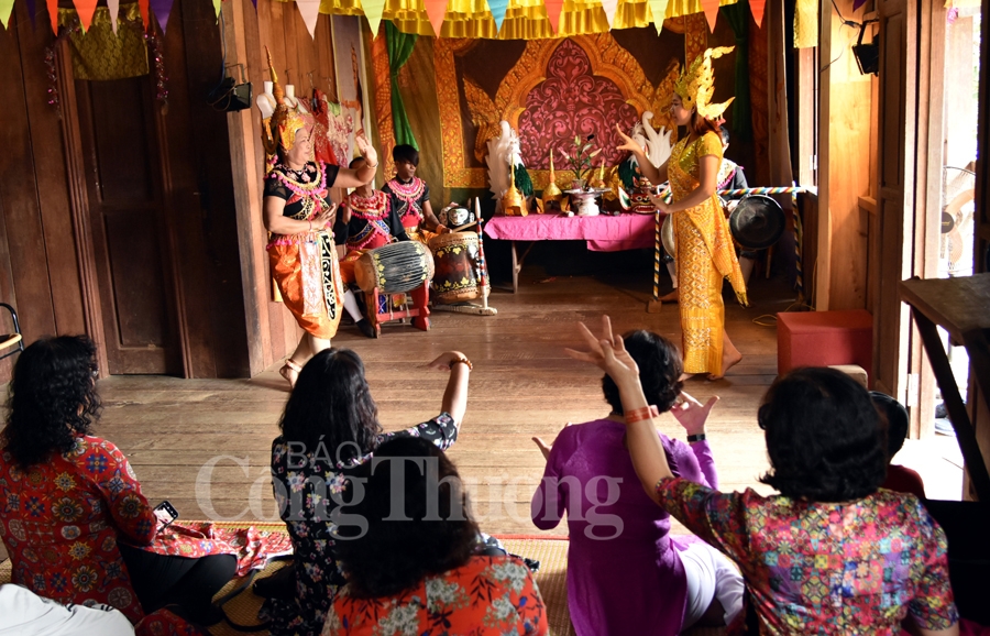 Nghệ thuật Rô Băm tại “Ngôi nhà chung” nghe thuat ro bam tai ngoi nha chung