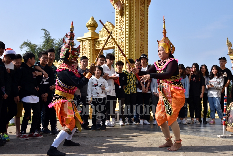nam 2018 du khach den lang van hoa du lich cac dan toc viet nam tang ky luc