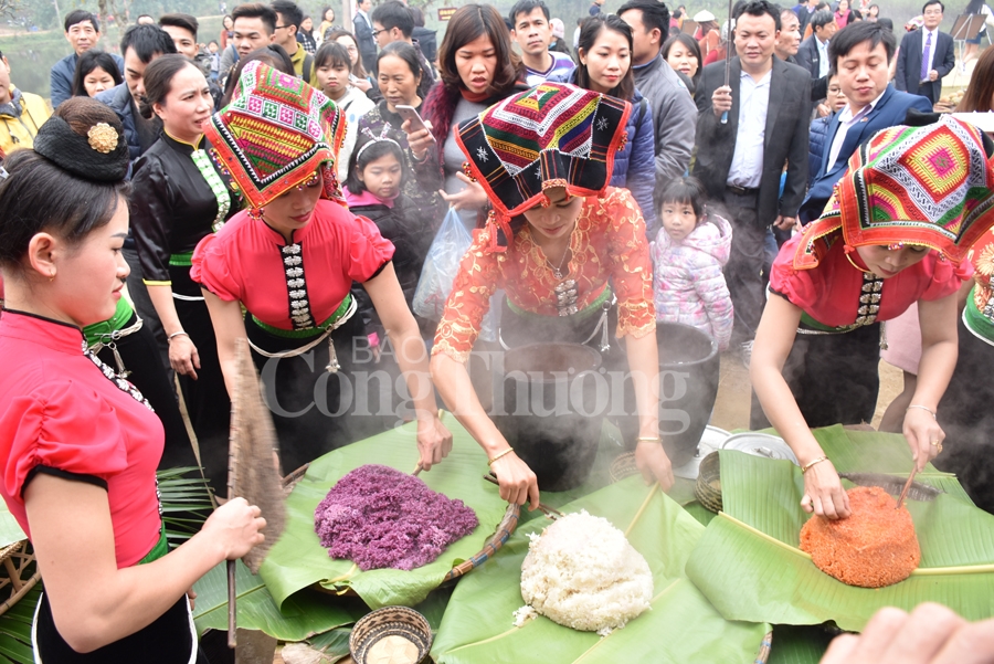 nam 2018 du khach den lang van hoa du lich cac dan toc viet nam tang ky luc