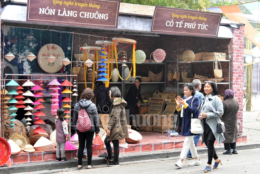 le hoi  van hoa dan gian trong doi song duong dai