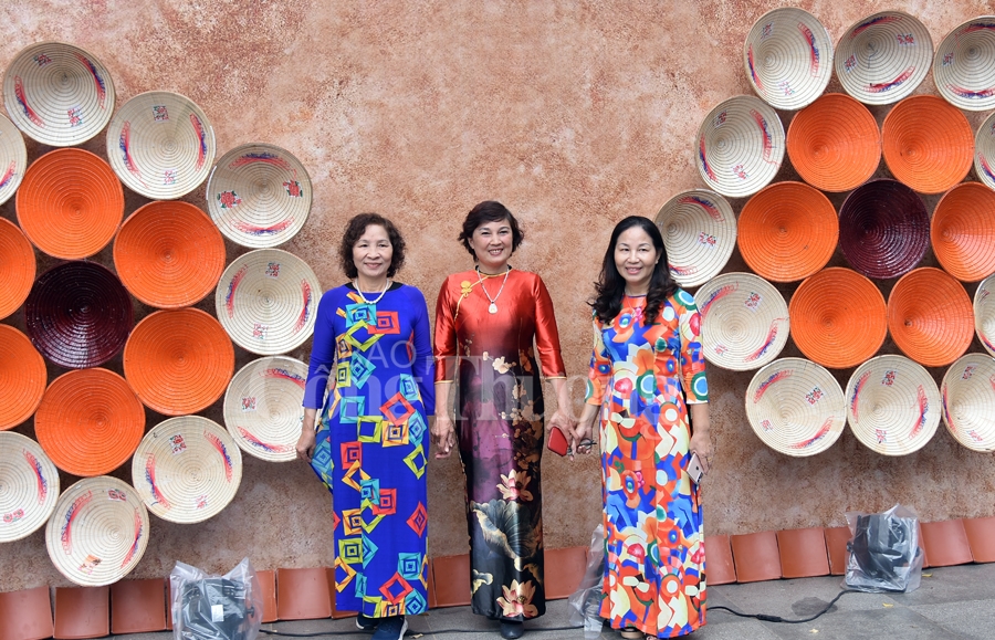 le hoi  van hoa dan gian trong doi song duong dai