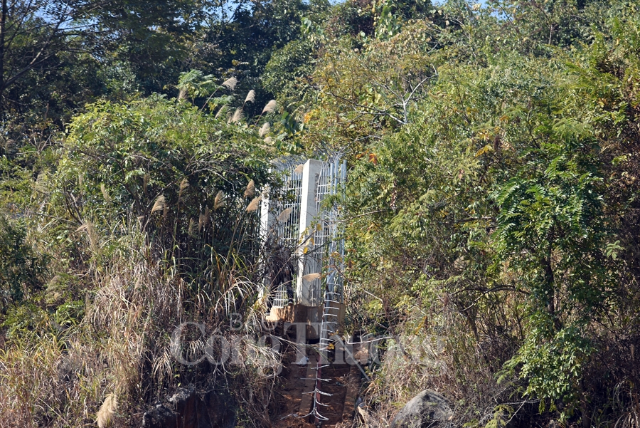 lang son dan tran chong buon lau