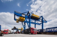 Xuất nhập khẩu: Chờ cơ hội trong nửa cuối năm