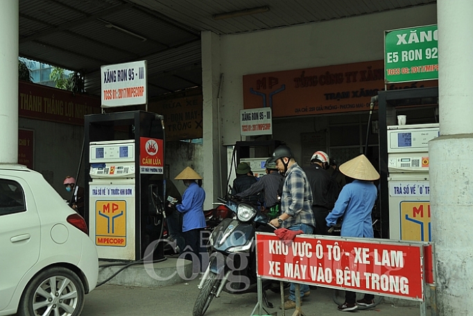 Nguồn cung xăng dầu trong nước hoàn toàn đáp ứng đủ nhu cầu! nguon cung xang dau trong nuoc hoan toan dap ung du nhu cau
