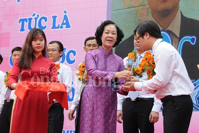 vinh danh 10 thay thuoc tre viet nam tieu bieu nhan ngay suc khoe the gioi