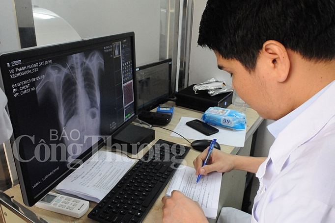 vinh danh 10 thay thuoc tre viet nam tieu bieu nhan ngay suc khoe the gioi