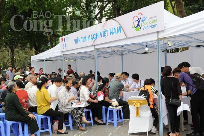 vinh danh 10 thay thuoc tre viet nam tieu bieu nhan ngay suc khoe the gioi