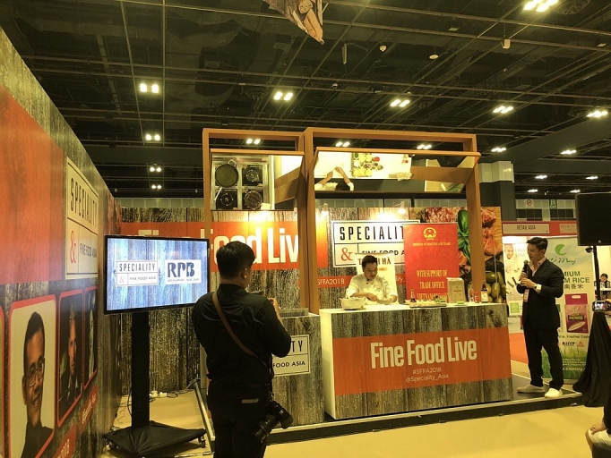 Thương vụ Singapore kêu gọi các doanh nghiệp hợp tác đẩy lùi dịch bệnh thuong vu dong hanh cung doanh nghiep ho tro cong dan viet nam va y bac si tai singapore