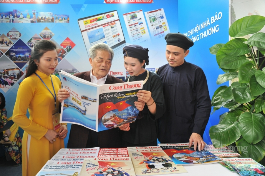 Tưng bừng khai mạc Hội báo toàn quốc 2022 Tưng bừng khai mạc Hội báo toàn quốc 2022