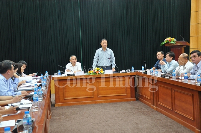 tim huong on dinh cung cau thi truong thit lon