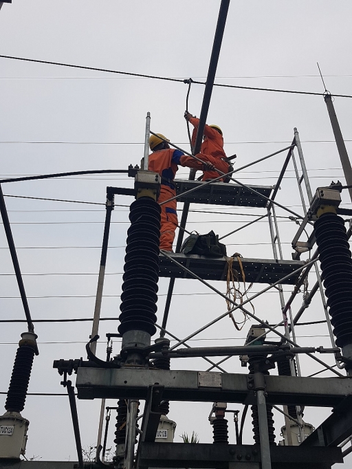 Nắng nóng đỉnh điểm, PC Hà Nam khuyến cáo tiết kiệm điện nang nong dinh diem pc ha nam khuyen cao tiet kiem dien