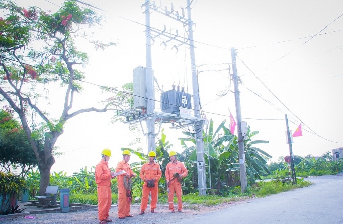 PC Hà Nam: Tuyên truyền bảo vệ hành lang an toàn lưới điện cao áp và an toàn sử dụng điện trong nhân dân pc ha nam tuyen truyen bao ve hanh lang an toan luoi dien cao ap va an toan su dung dien trong nhan dan