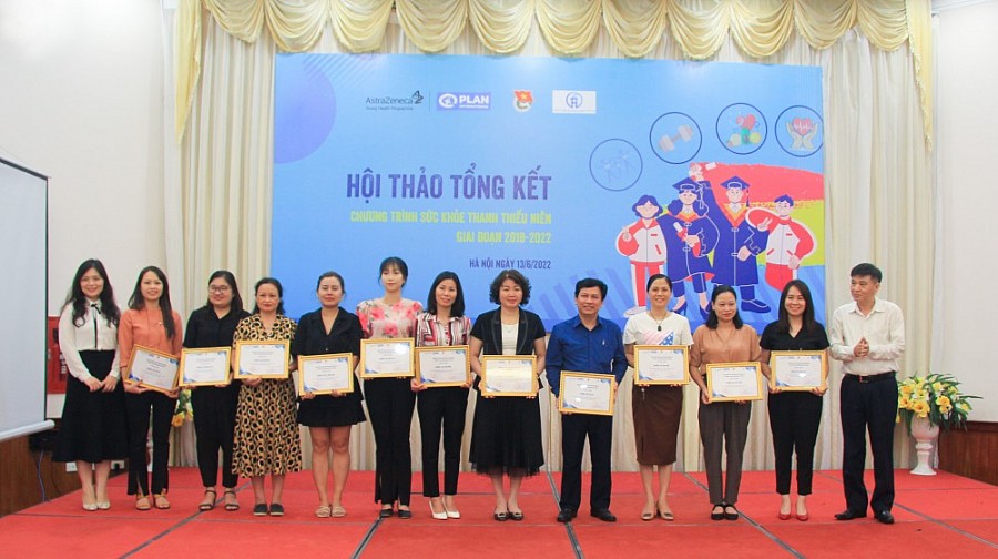 Ghi nhận cho các trường đóng góp tích cực cho Chương trình YHP Việt Nam Ghi nhận cho các trường đóng góp tích cực cho Chương trình YHP Việt Nam