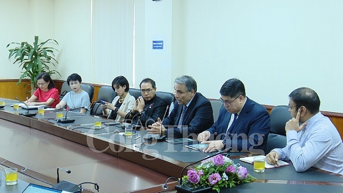 bo cong thuong hoan nghenh doanh nghiep dau tu nuoc ngoai kinh doanh tai viet nam nhung phai ton trong hop dong da ky va phap luat viet nam