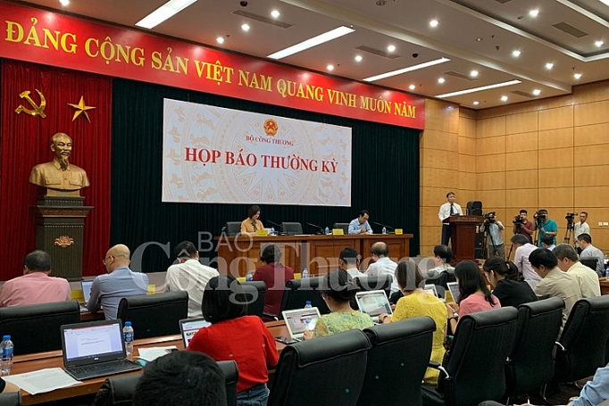 Họp báo Thường kỳ Bộ Công Thương quý II: Big C dừng mua hàng Việt Nam; Asanzo giả xuất xứ hàng Việt được quan tâm đặc biệt hop bao thuong ky bo cong thuong quy ii big c dung mua hang viet nam asanzo nhap hang viet nam duoc quan tam dac biet