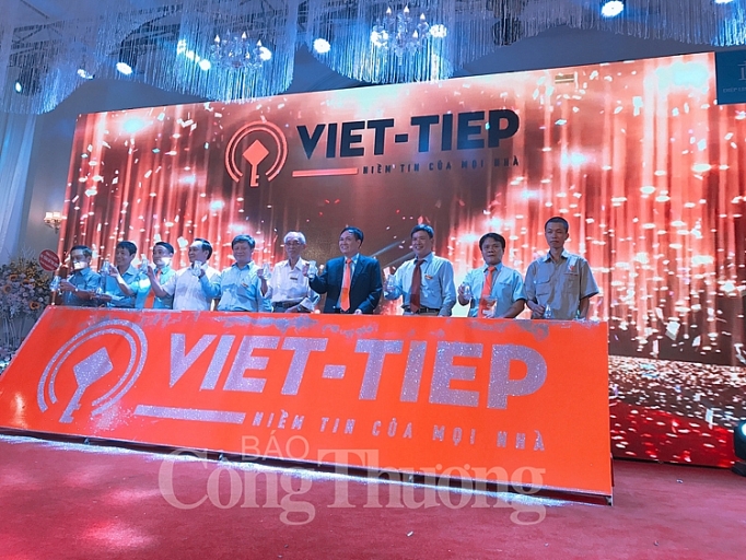 Công ty CP Khoá Việt-Tiệp: 45 năm hành trình xây dựng niềm tin cong ty cp khoa viet tiep 45 nam hanh trinh xay dung niem tin