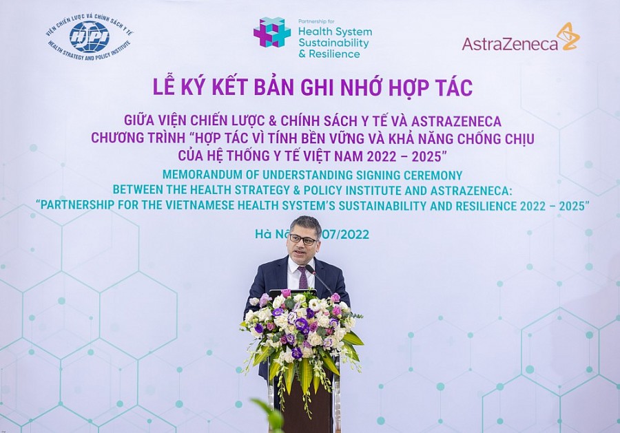 Ông Nitin Kapoor, Chủ tịch kiêm Tổng Giám đốc AstraZeneca Việt Nam, kỳ vọng sáng kiến hợp tác với Viện Viện Chiến lược và Chính sách Y tế sẽ góp phần củng cố toàn diện hệ thống y tế Việt Nam Ông Nitin Kapoor, Chủ tịch kiêm Tổng Giám đốc AstraZeneca Việt Nam, kỳ vọng sáng kiến hợp tác với Viện Viện Chiến lược và Chính sách Y tế sẽ góp phần củng cố toàn diện hệ thống y tế Việt Nam