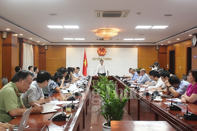 phai ban tien khong ban lui khong dieu chinh chi tieu xuat nhap khau