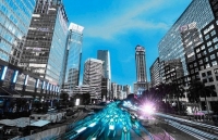 Xu hướng nào trong phát triển ngành năng lượng, hàng không và y tế?